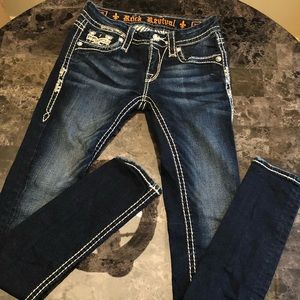 Buckle skinny jeans